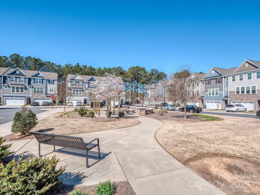 12214 Ardrey Park Drive, Charlotte, NC 28277.  MLS# CAR4247491, YatesRealty ID 19591. Pocket park and guest parking for Ardrey North.