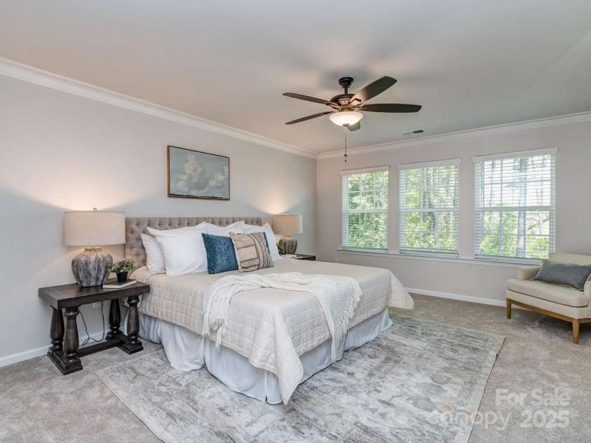 12214 Ardrey Park Drive, Charlotte, NC 28277.  MLS# CAR4247491, YatesRealty ID 19591. Spacious primary bedroom on 3rd floor.