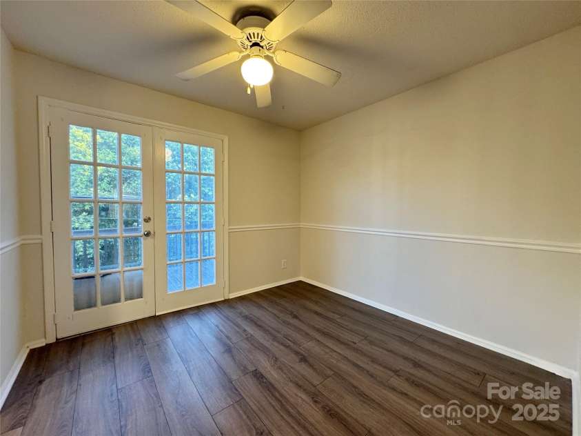 921 Nottingham Drive, Gastonia, NC 28054.  MLS# CAR4287436, YatesRealty ID 19592. 