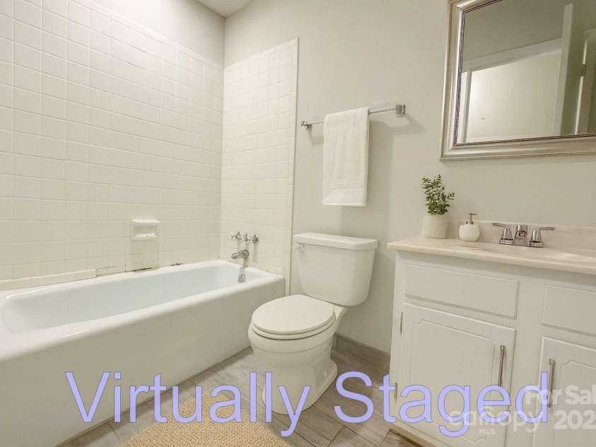 921 Nottingham Drive, Gastonia, NC 28054.  MLS# CAR4287436, YatesRealty ID 19592. 