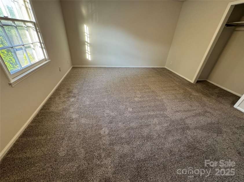 921 Nottingham Drive, Gastonia, NC 28054.  MLS# CAR4287436, YatesRealty ID 19592. New Carpet