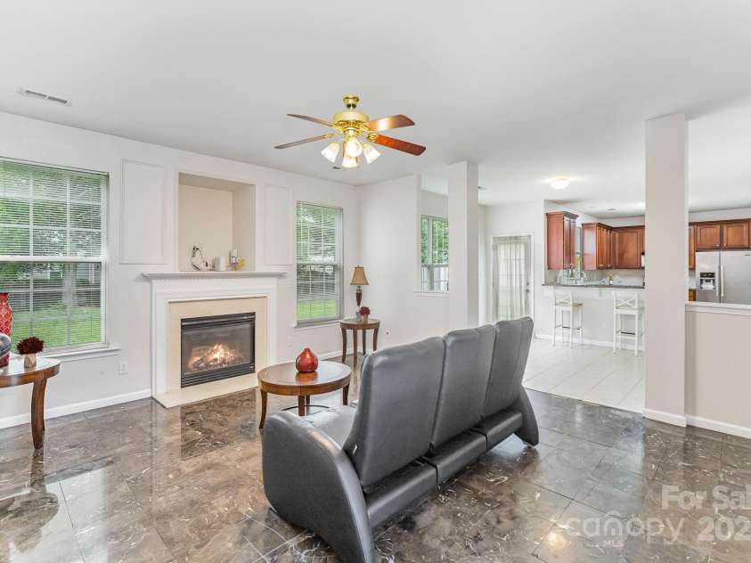 15037 Taylor Ridge Lane, Charlotte, NC 28273.  MLS# CAR4255229, YatesRealty ID 19594. 