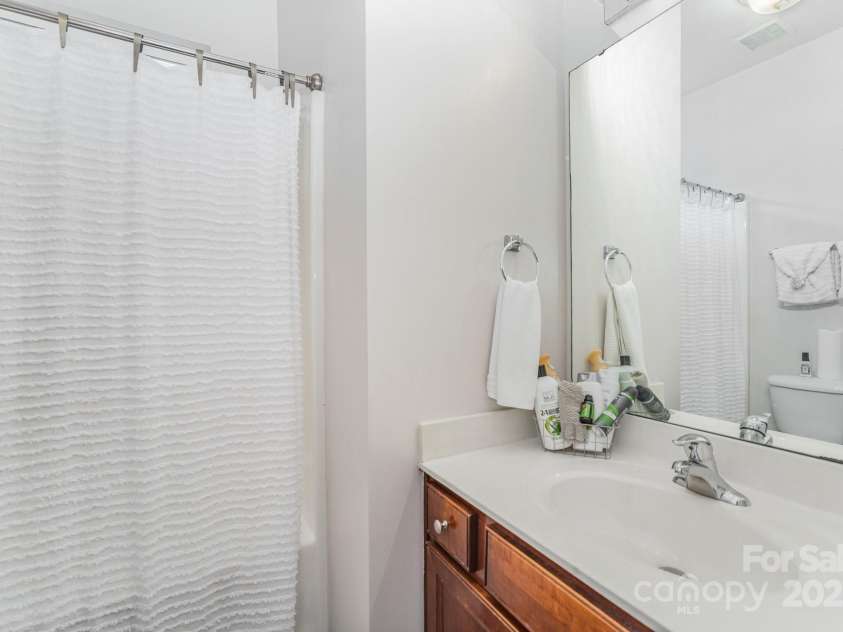 15037 Taylor Ridge Lane, Charlotte, NC 28273.  MLS# CAR4255229, YatesRealty ID 19594. 