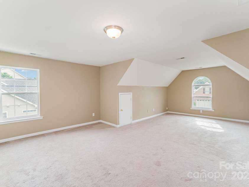 15037 Taylor Ridge Lane, Charlotte, NC 28273.  MLS# CAR4255229, YatesRealty ID 19594. 