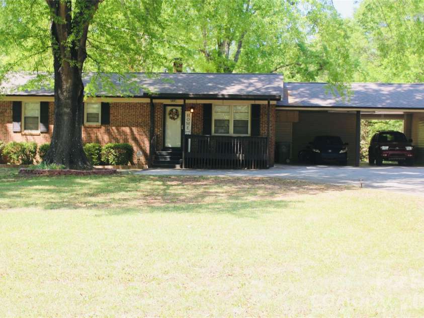 1481 Grace Avenue, Lancaster, SC 29720.  MLS# CAR4362408, YatesRealty ID 19595. Front Yard_Driveway