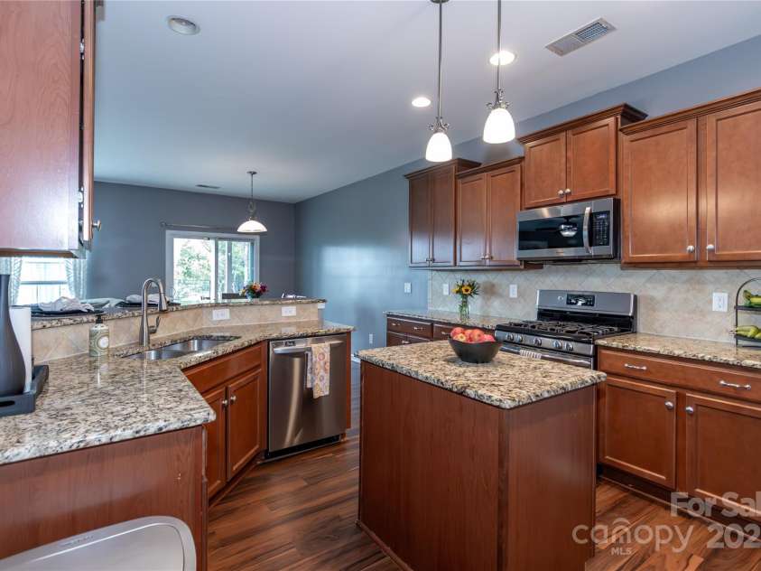 4924 Riverdale Drive, Charlotte, NC 28273.  MLS# CAR4241747, YatesRealty ID 19595. 