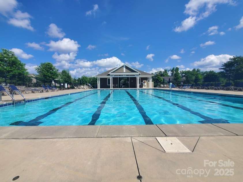 4924 Riverdale Drive, Charlotte, NC 28273.  MLS# CAR4241747, YatesRealty ID 19595. 