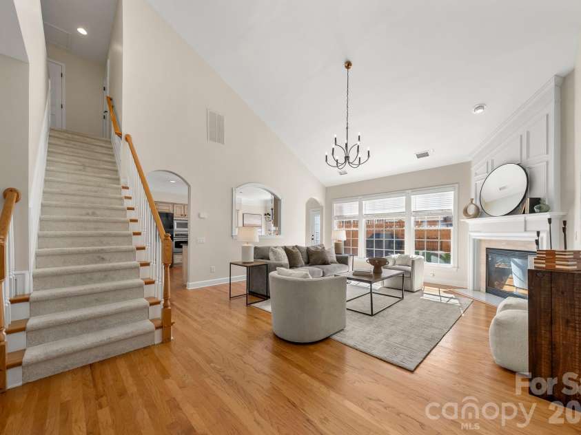 15211 Arleta Circle, Charlotte, NC 28277.  MLS# CAR4366823, YatesRealty ID 19596. 