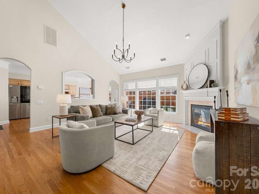 15211 Arleta Circle, Charlotte, NC 28277.  MLS# CAR4366823, YatesRealty ID 19596. 
