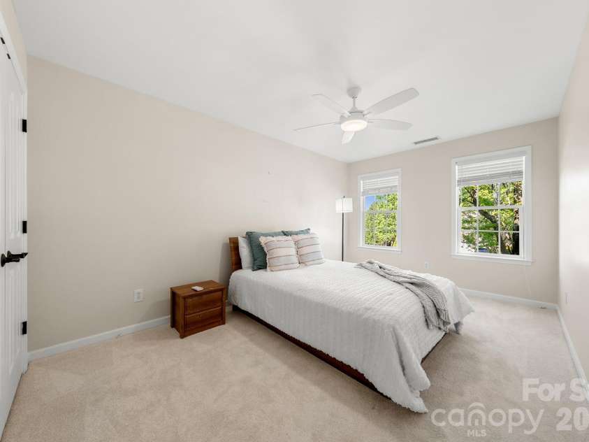 15211 Arleta Circle, Charlotte, NC 28277.  MLS# CAR4366823, YatesRealty ID 19596. 