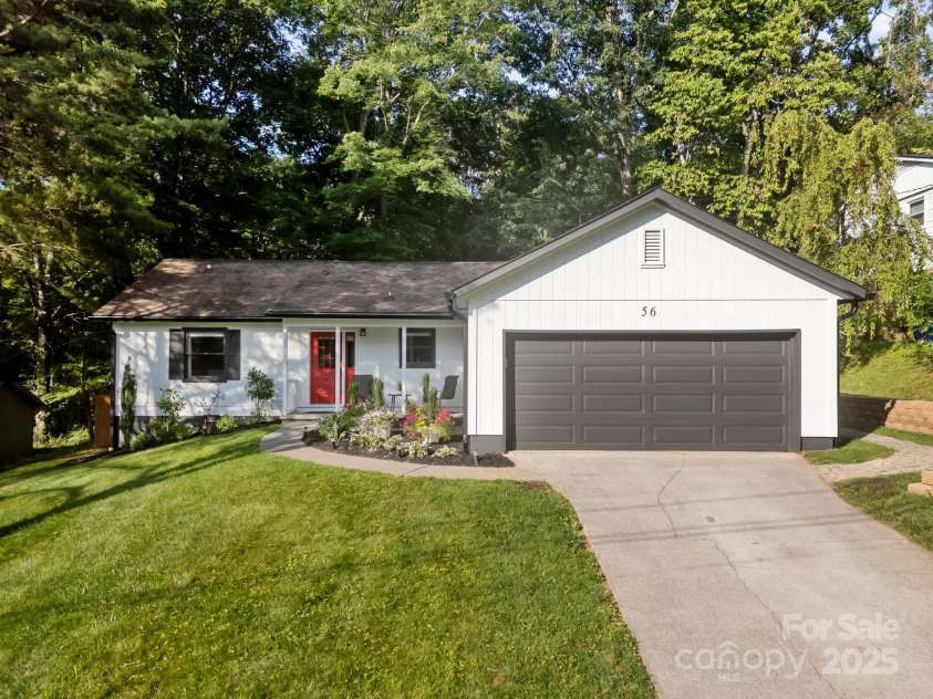 56 Wake Robin Way, Asheville, NC 28805.  MLS# CAR4261560, YatesRealty ID 19596. 