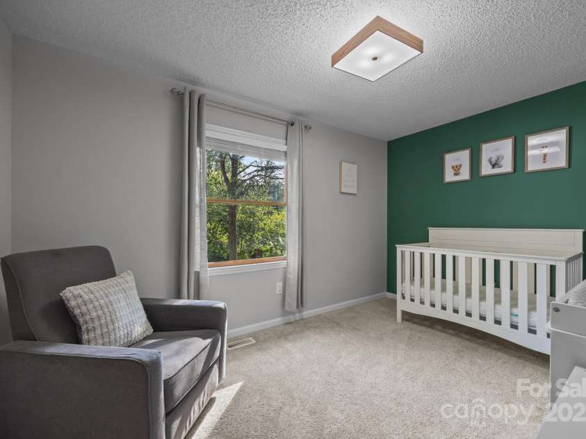 56 Wake Robin Way, Asheville, NC 28805.  MLS# CAR4261560, YatesRealty ID 19596. 