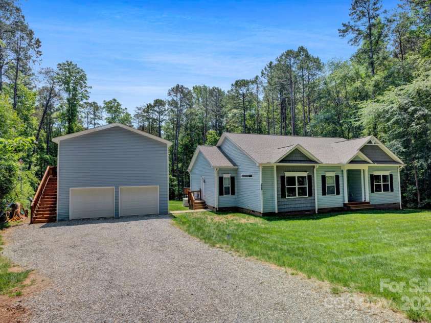226 Stockwood Lane, Stanley, NC 28164.  MLS# CAR4264272, YatesRealty ID 19597. 226 Stockwood Lane