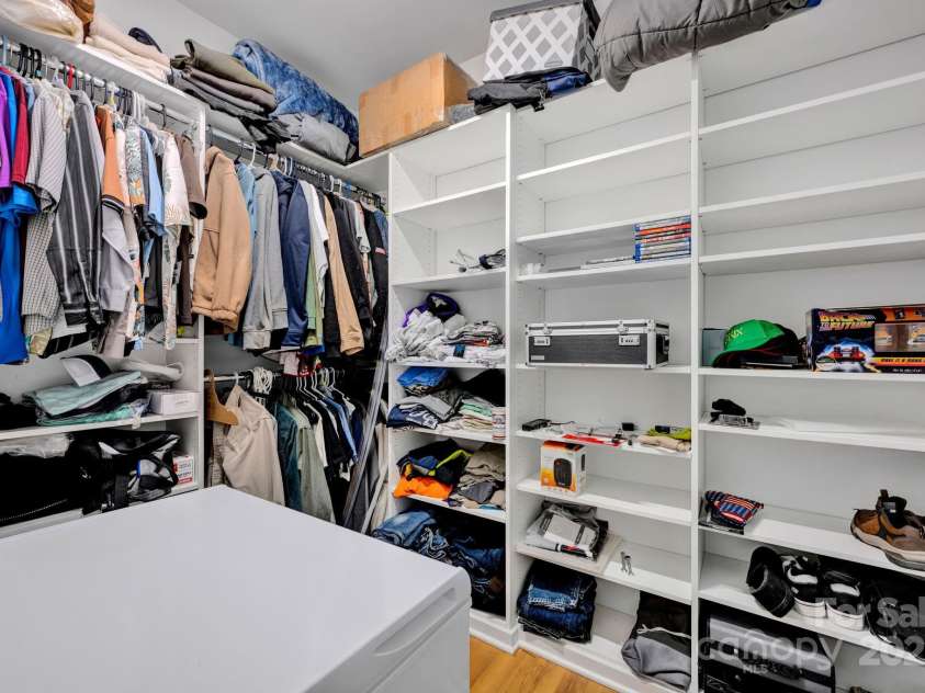 226 Stockwood Lane, Stanley, NC 28164.  MLS# CAR4264272, YatesRealty ID 19597. Primary Closet