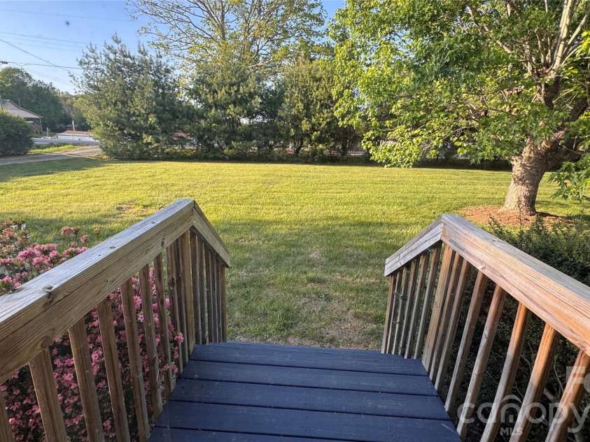 144 Macedonia Road, Asheville, NC 28804.  MLS# CAR4371686, YatesRealty ID 19598. Front yard view