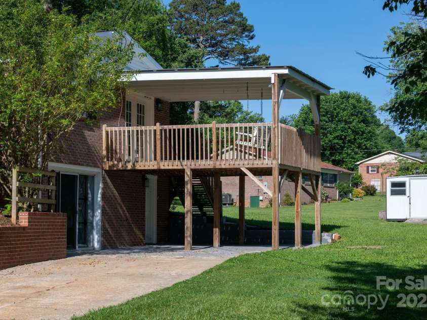 308 Maple Street, Hudson, NC 28638.  MLS# CAR4270195, YatesRealty ID 19598. 