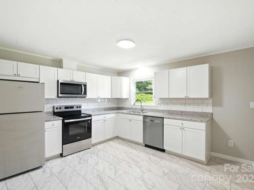 308 Maple Street, Hudson, NC 28638.  MLS# CAR4270195, YatesRealty ID 19598. 