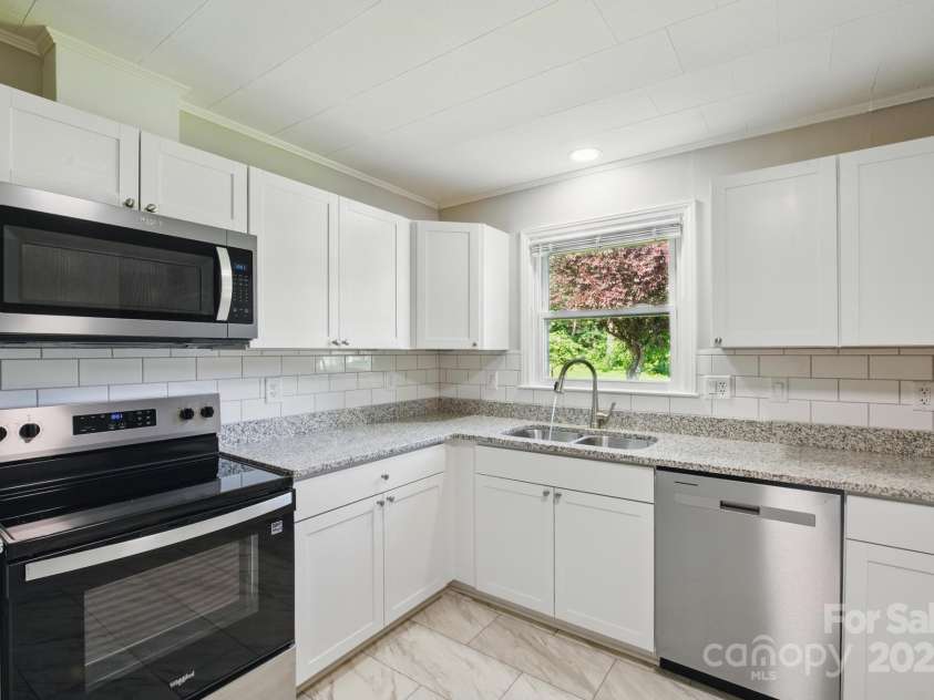 308 Maple Street, Hudson, NC 28638.  MLS# CAR4270195, YatesRealty ID 19598. 