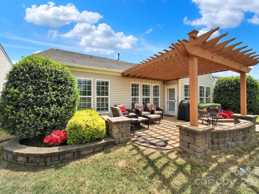 2018 Links View Drive, Fort Mill, SC 29707.  MLS# CAR4250766, YatesRealty ID 19599. 
