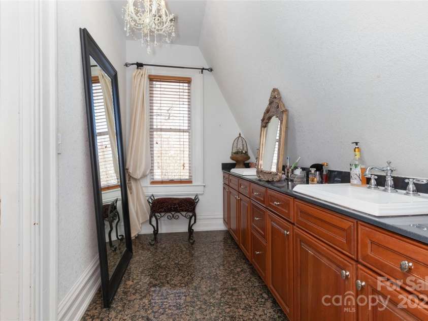 129 Woolsey Heights, Waynesville, NC 28786.  MLS# CAR4244585, YatesRealty ID 196. 