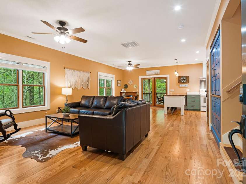 79 Slumber Lane, Sylva, NC 28779.  MLS# CAR4248266, YatesRealty ID 1960. 
