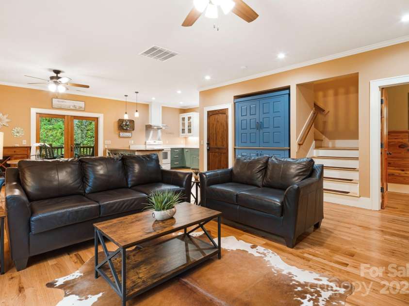 79 Slumber Lane, Sylva, NC 28779.  MLS# CAR4248266, YatesRealty ID 1960. 