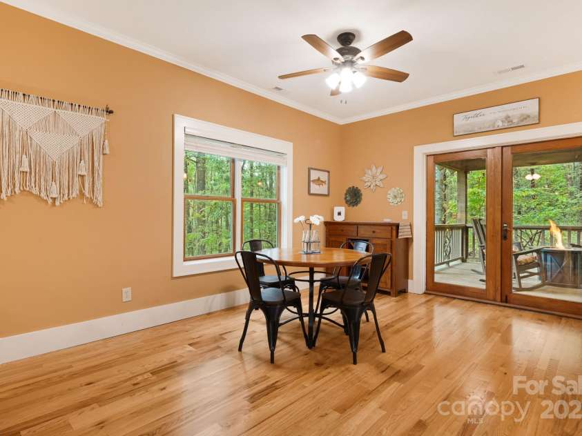 79 Slumber Lane, Sylva, NC 28779.  MLS# CAR4248266, YatesRealty ID 1960. 