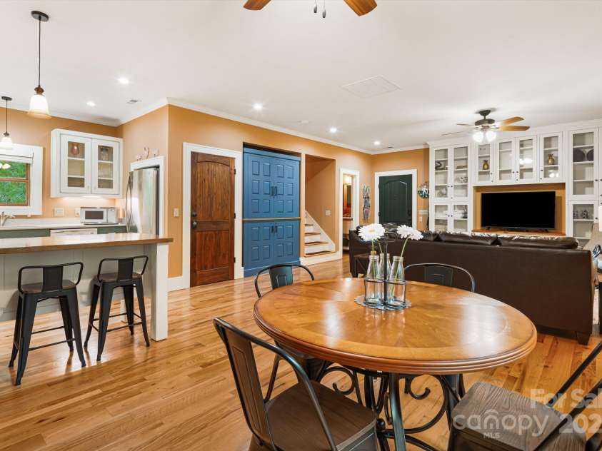 79 Slumber Lane, Sylva, NC 28779.  MLS# CAR4248266, YatesRealty ID 1960. 