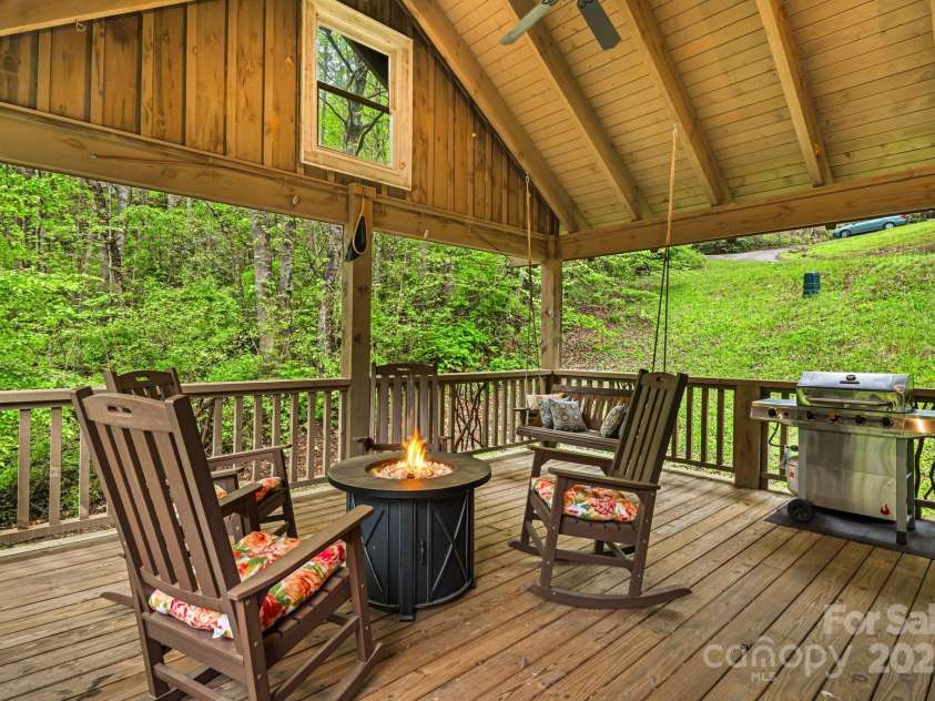 79 Slumber Lane, Sylva, NC 28779.  MLS# CAR4248266, YatesRealty ID 1960. 