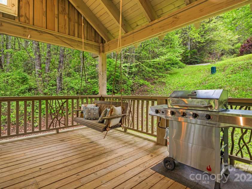 79 Slumber Lane, Sylva, NC 28779.  MLS# CAR4248266, YatesRealty ID 1960. 