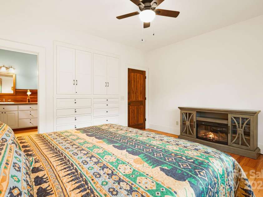 79 Slumber Lane, Sylva, NC 28779.  MLS# CAR4248266, YatesRealty ID 1960. 