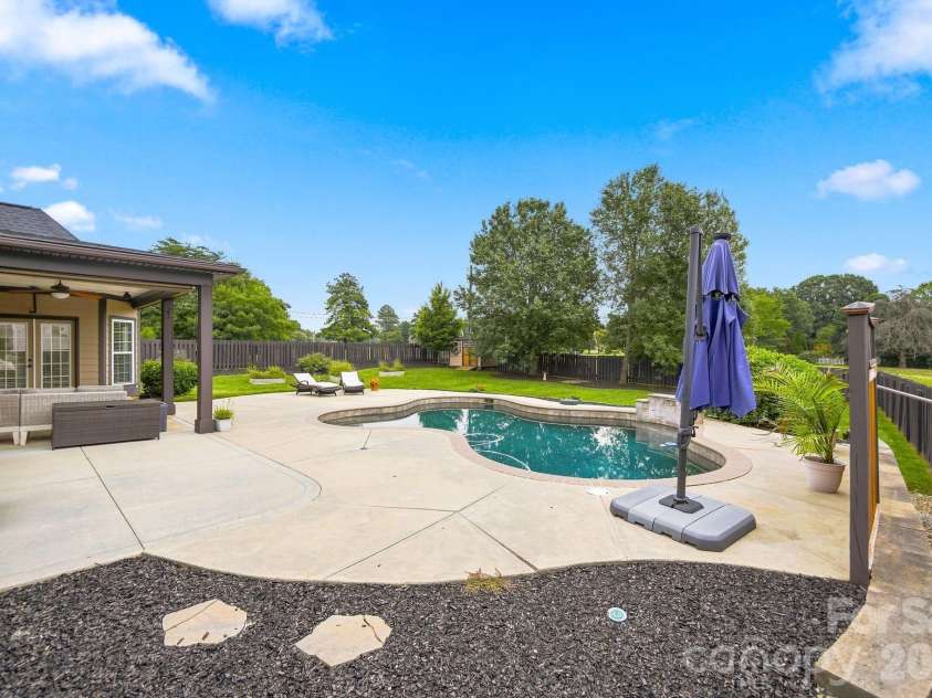103 Webbed Foot Road, Mooresville, NC 28117.  MLS# CAR4417495, YatesRealty ID 19600. 