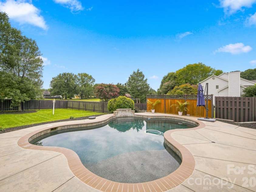 103 Webbed Foot Road, Mooresville, NC 28117.  MLS# CAR4417495, YatesRealty ID 19600. 
