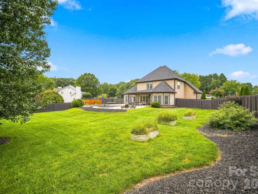 103 Webbed Foot Road, Mooresville, NC 28117.  MLS# CAR4417495, YatesRealty ID 19600. 