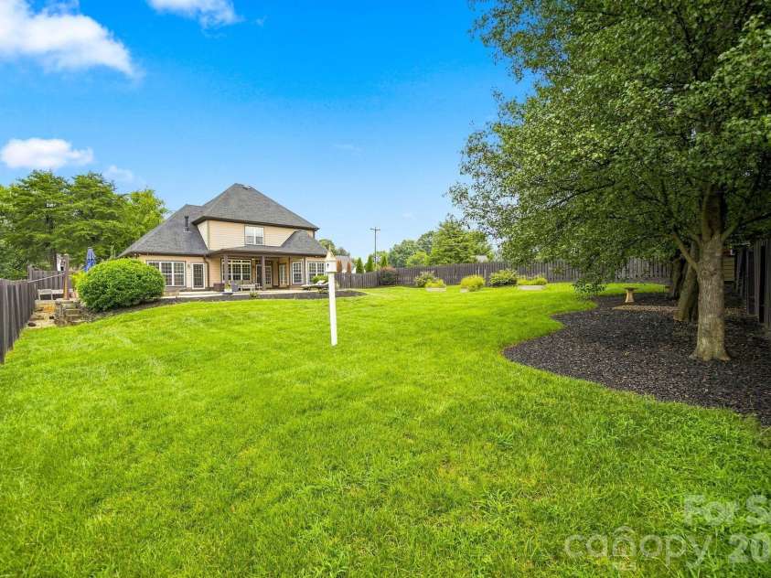 103 Webbed Foot Road, Mooresville, NC 28117.  MLS# CAR4417495, YatesRealty ID 19600. 