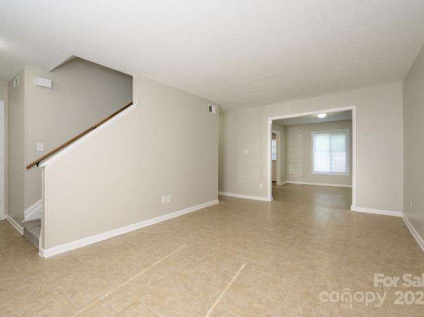 1905 Mereview Court, Charlotte, NC 28210.  MLS# CAR4255607, YatesRealty ID 19600. 