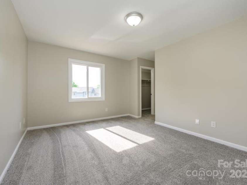 1905 Mereview Court, Charlotte, NC 28210.  MLS# CAR4255607, YatesRealty ID 19600. 