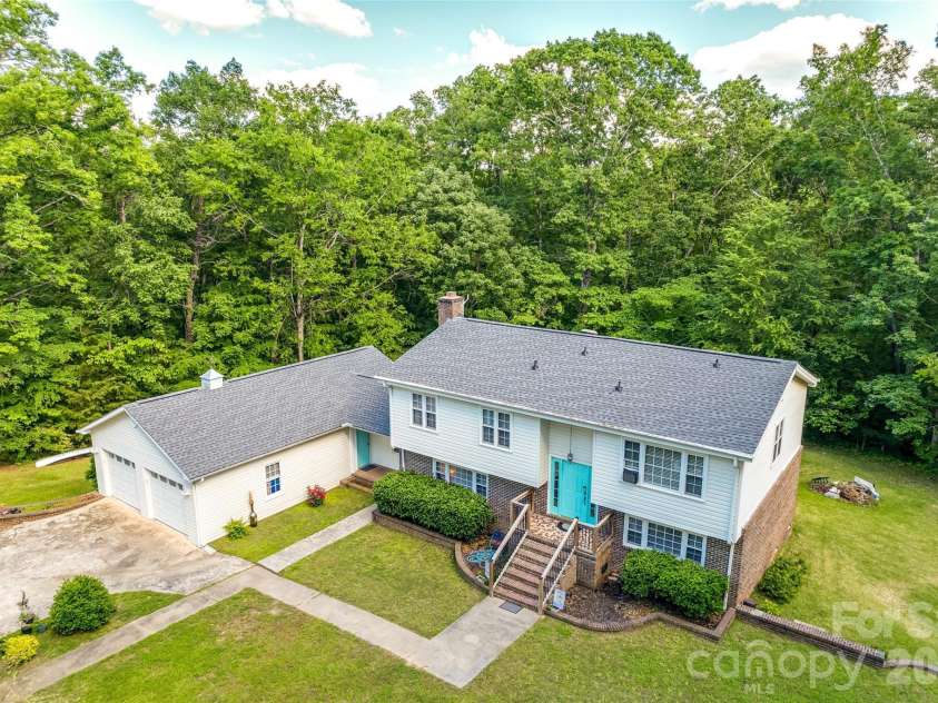 679 Fairforest Road, Chester, SC 29706.  MLS# CAR4373763, YatesRealty ID 19601. 