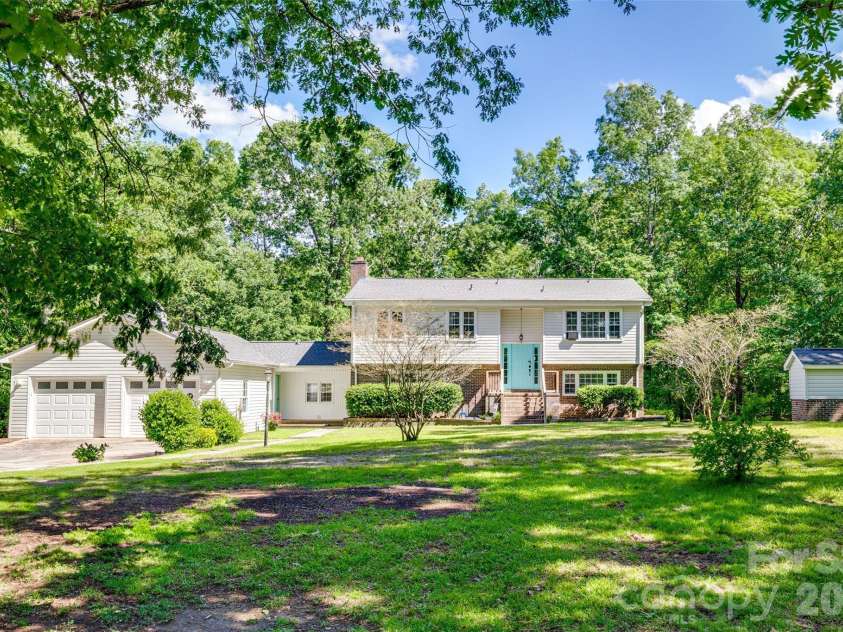 679 Fairforest Road, Chester, SC 29706.  MLS# CAR4373763, YatesRealty ID 19601. 