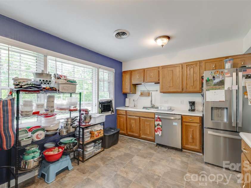 679 Fairforest Road, Chester, SC 29706.  MLS# CAR4373763, YatesRealty ID 19601. 
