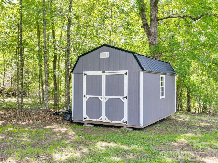 679 Fairforest Road, Chester, SC 29706.  MLS# CAR4373763, YatesRealty ID 19601. 