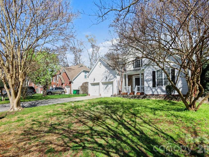 3629 Arklow Road, Charlotte, NC 28269.  MLS# CAR4357014, YatesRealty ID 19602. 