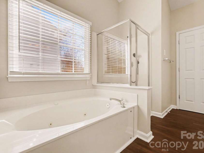 3629 Arklow Road, Charlotte, NC 28269.  MLS# CAR4357014, YatesRealty ID 19602. 
