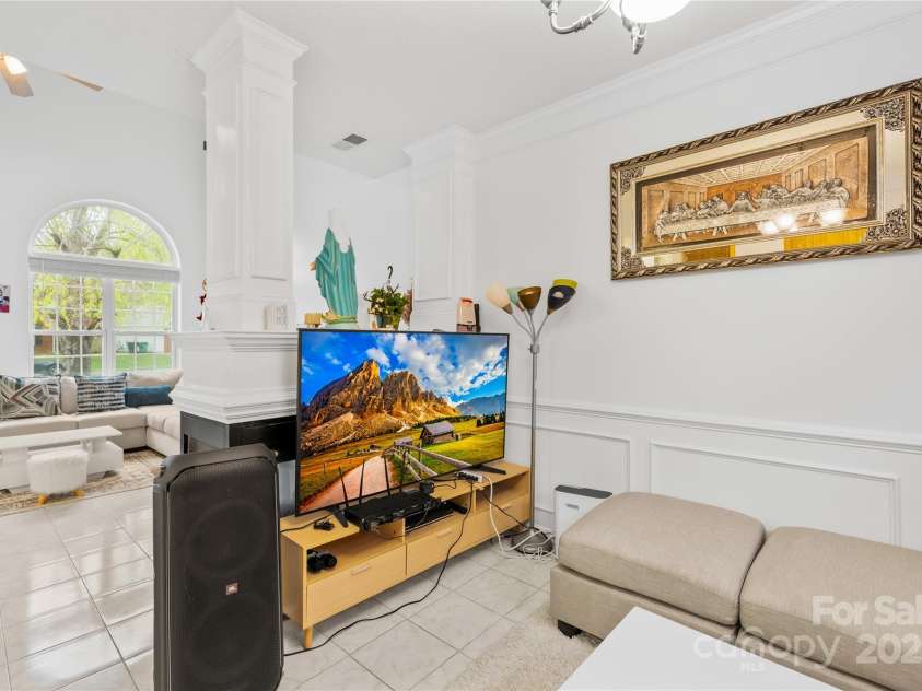 13521 Michael Lynn Road, Charlotte, NC 28278.  MLS# CAR4240355, YatesRealty ID 19604. 