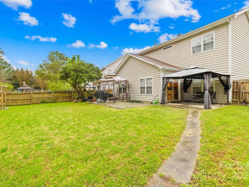 13521 Michael Lynn Road, Charlotte, NC 28278.  MLS# CAR4240355, YatesRealty ID 19604. 