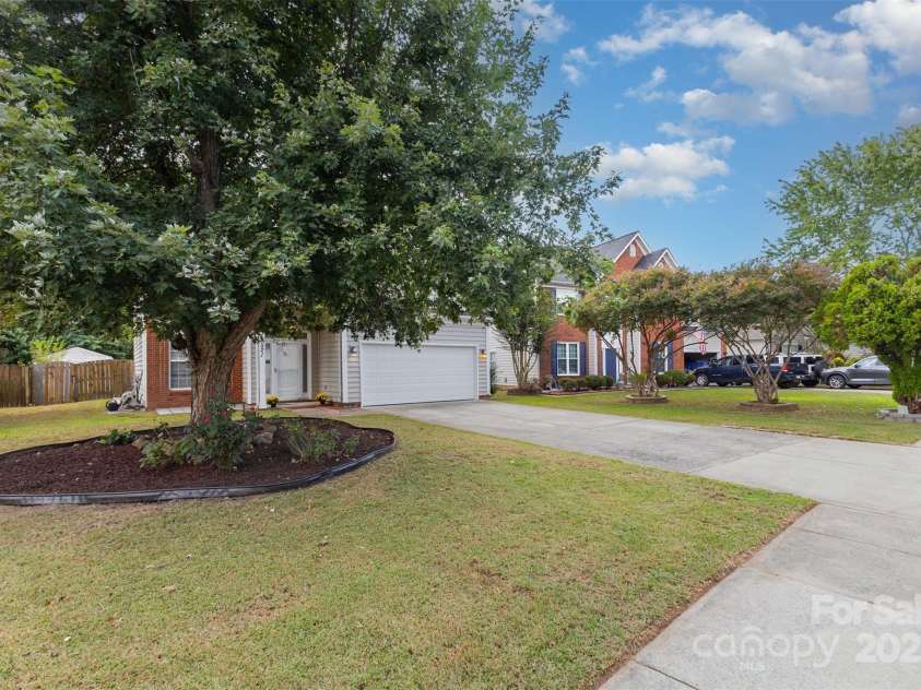 13521 Michael Lynn Road, Charlotte, NC 28278.  MLS# CAR4304720, YatesRealty ID 19604. 