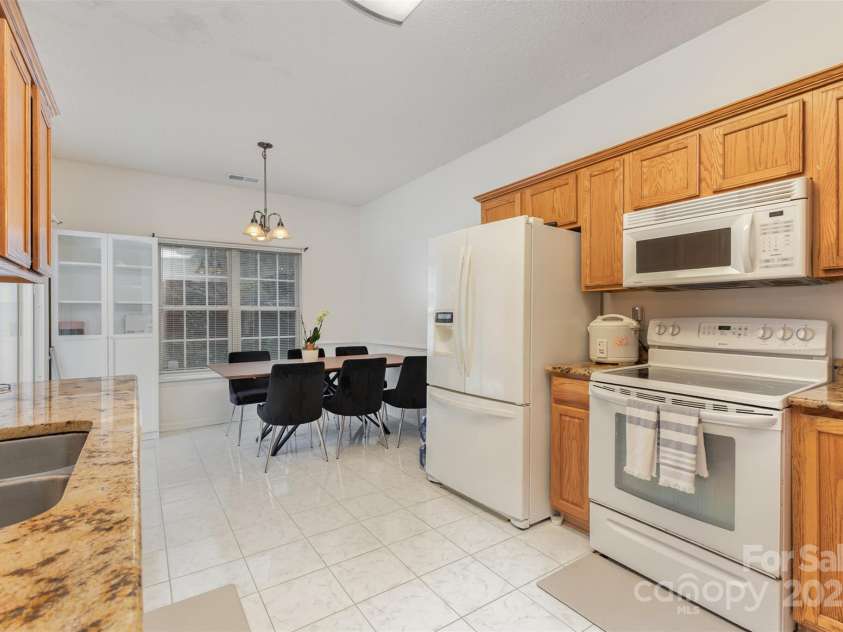 13521 Michael Lynn Road, Charlotte, NC 28278.  MLS# CAR4304720, YatesRealty ID 19604. 