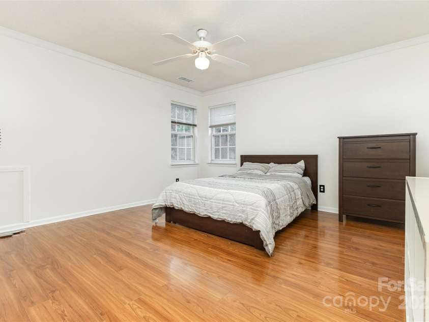 13521 Michael Lynn Road, Charlotte, NC 28278.  MLS# CAR4304720, YatesRealty ID 19604. 