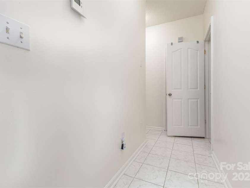 13521 Michael Lynn Road, Charlotte, NC 28278.  MLS# CAR4304720, YatesRealty ID 19604. 