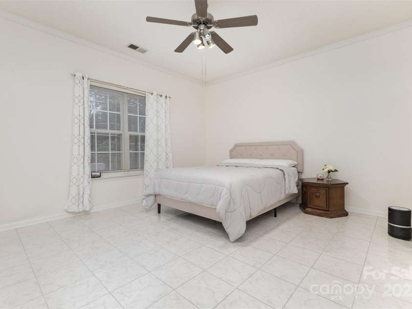 13521 Michael Lynn Road, Charlotte, NC 28278.  MLS# CAR4304720, YatesRealty ID 19604. 